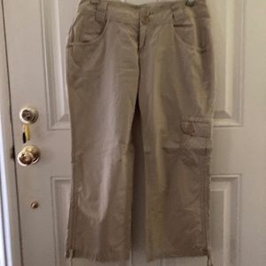 DKNY Active Women's Cropped Cargo Pants/Khaki/100% Cotton/Size10/NEW/NEVVR WORN!